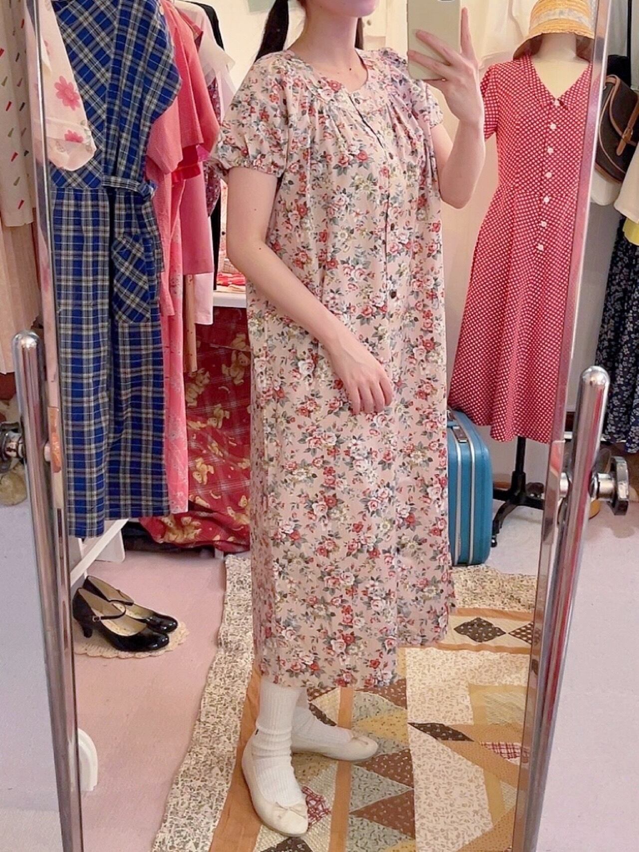 dahlia and rose gather sleeve one-piece