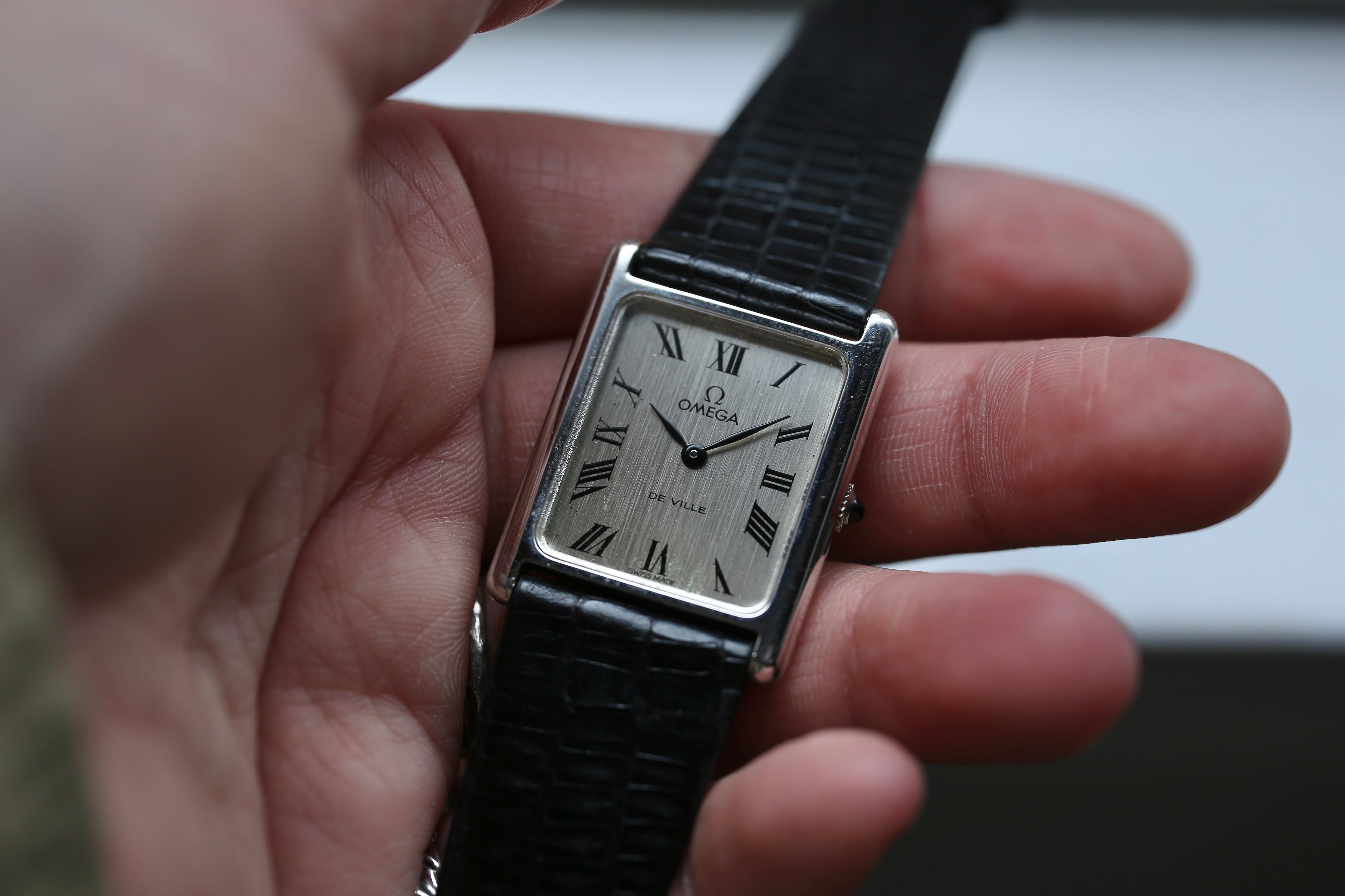 OMEGA】1975年製 デヴィル H型レクタンギュラー ローマンインデックス