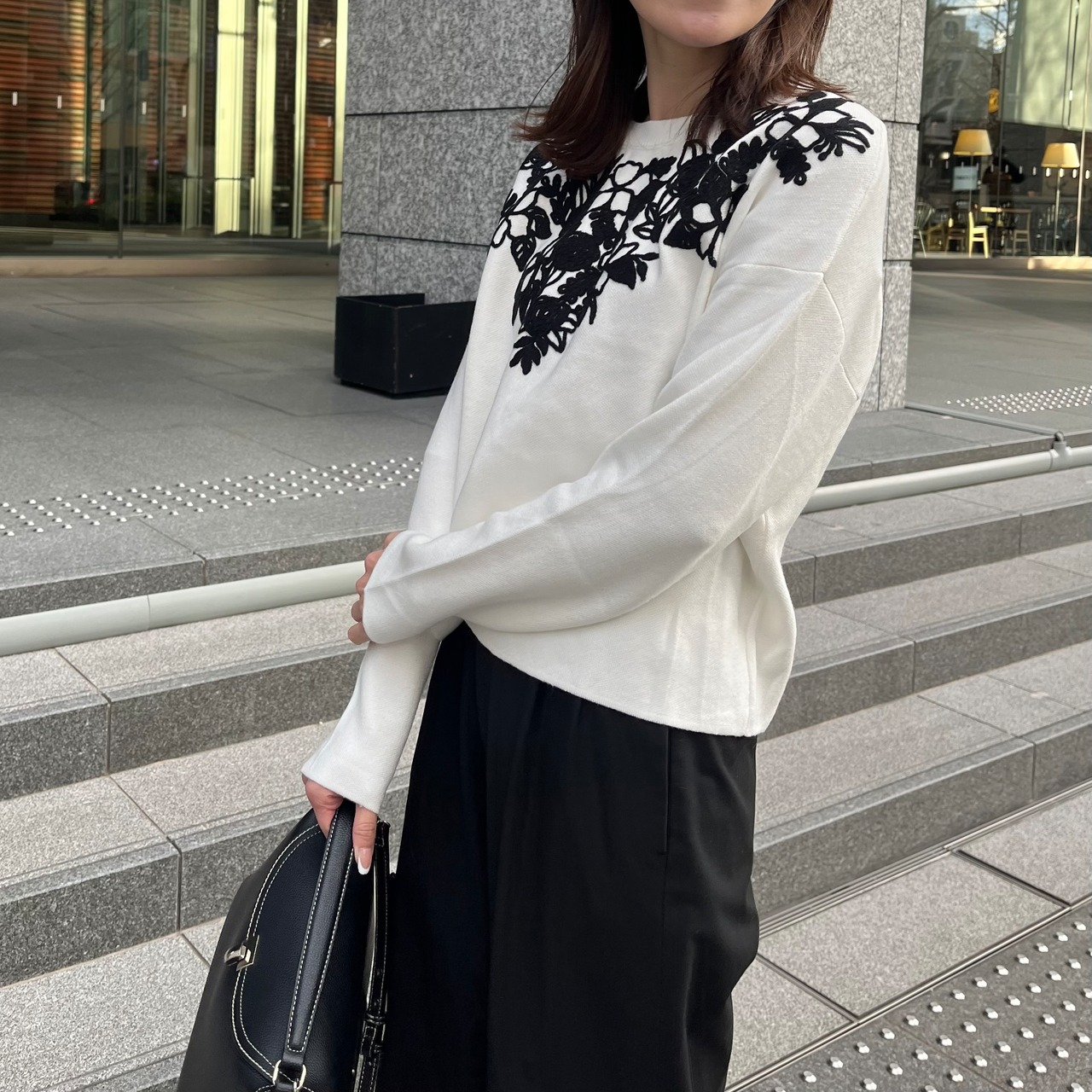 刺繍入りニットプルオーバー［40011］