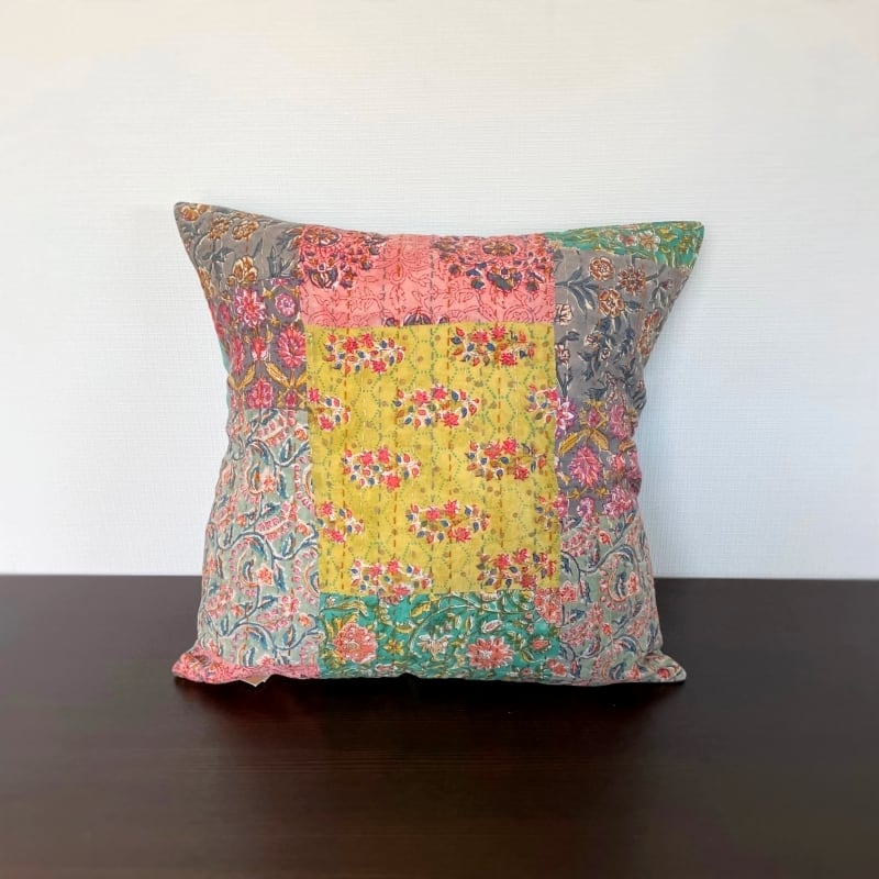 41×40㎝◇クッションカバー◇インドシルクパッチワークカンタ 41×40㎝◇クッションカバー◇インドシルクパッチワークカンタ
