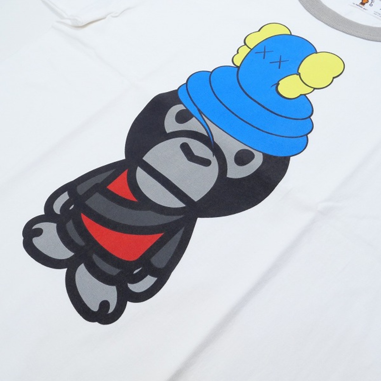 Size【M】 A BATHING APE ア ベイシング エイプ ×KAWS カウズ フット 