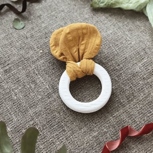 Organic Comforters with Rubber Teether (with Muslin) Yellow_97010