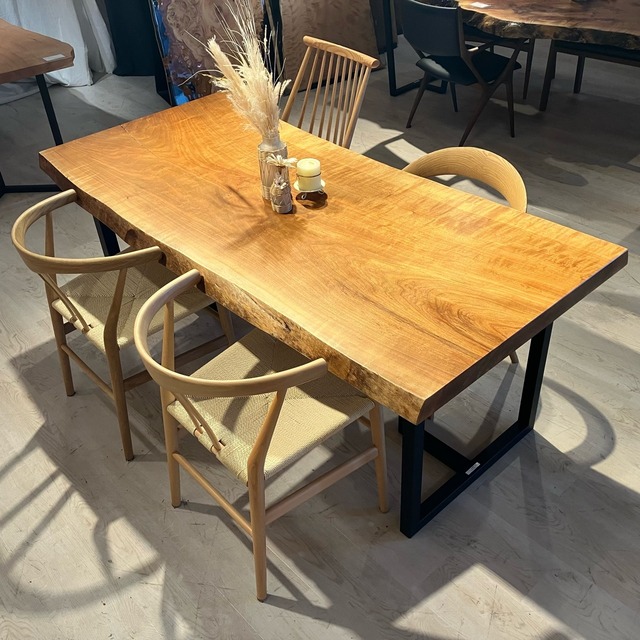 一枚板 ＊ 店舗／樹種で探す | 千年家具 - 一枚板 テーブル専門店 