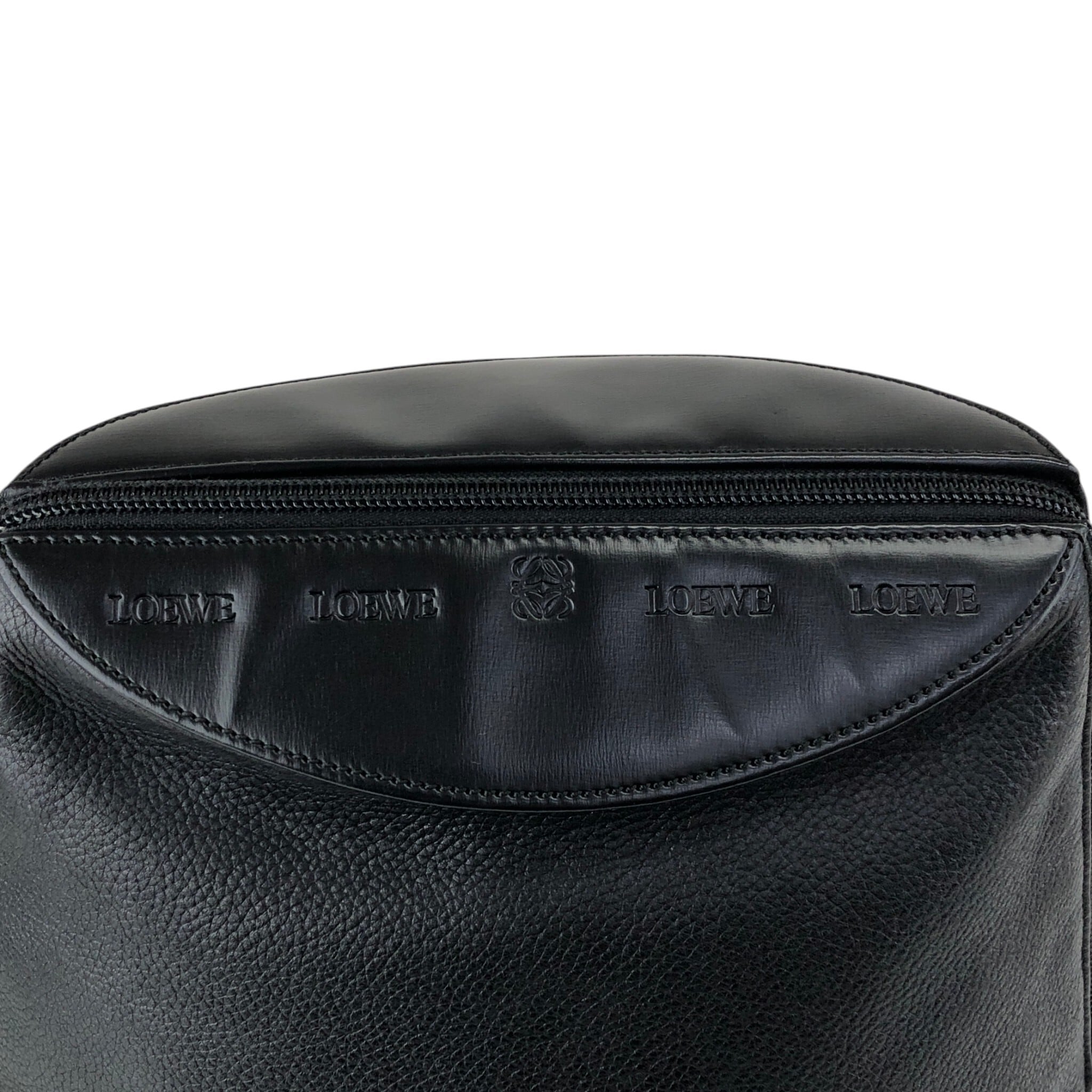 LOEWE ロエベ ショルダーバッグ ブラック アナグラム 型押し レザー