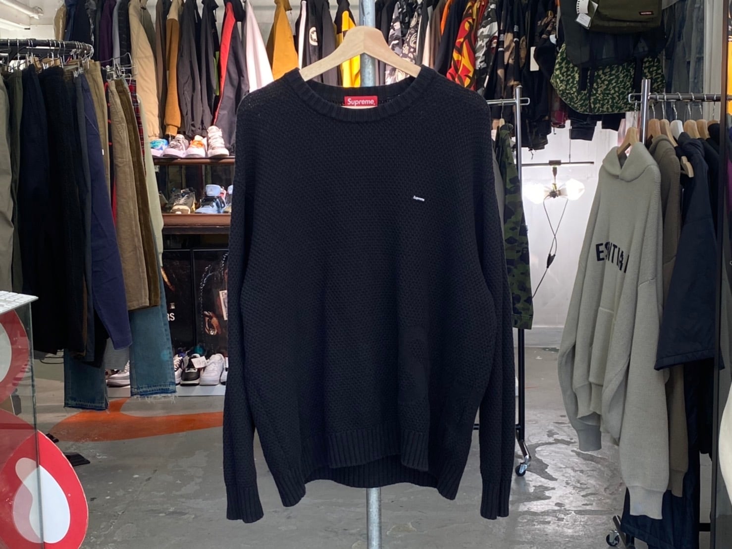 Supreme Textured Small Box Sweater BLACK XL 65385 | BRAND BUYERS OSAKA 