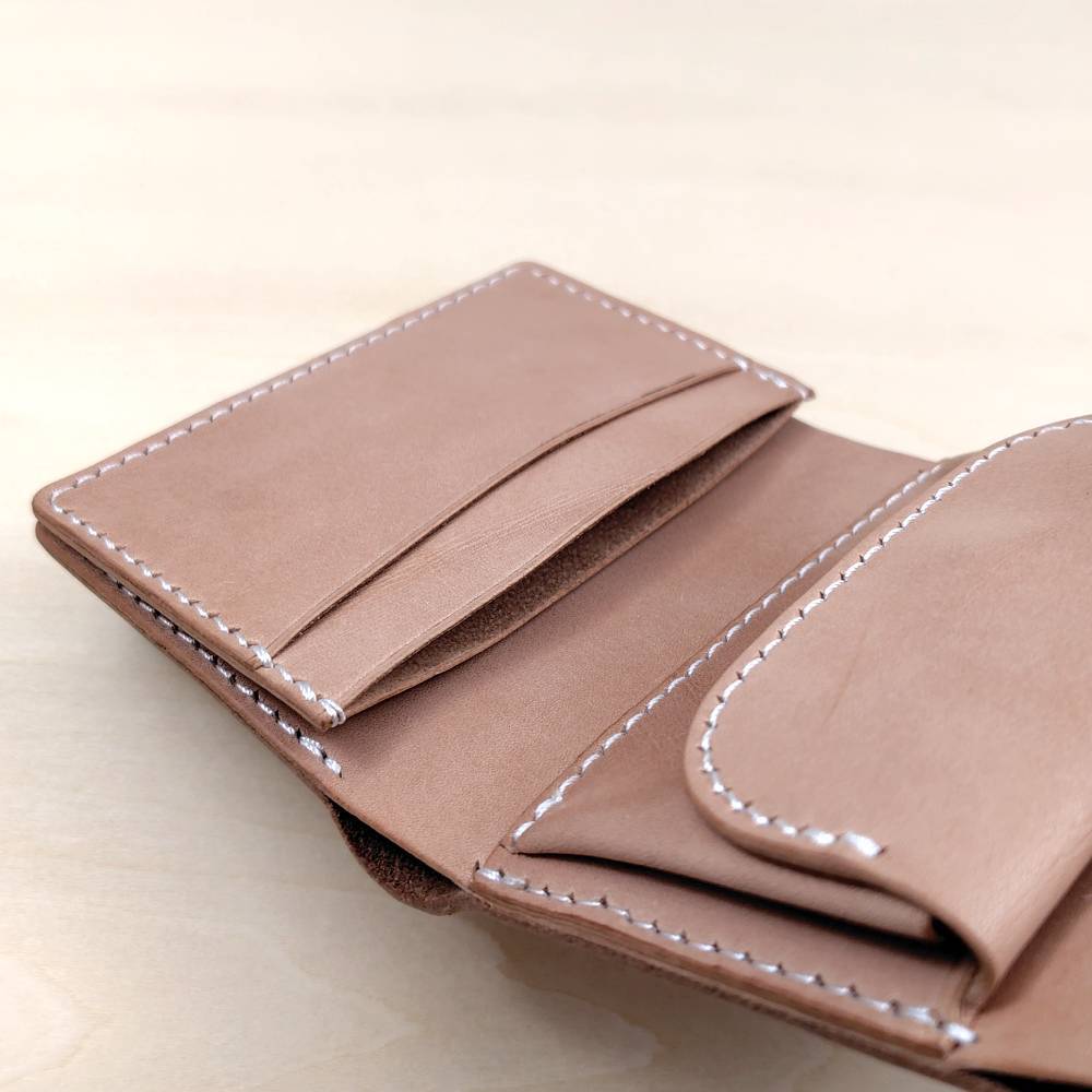 専用ご依頼品　ミドルウォレット？ミニウォレット？財布　ヌメ革 ミニウォレット 三つ折り コンパクト 財布 ヌメ革 サドルレザー