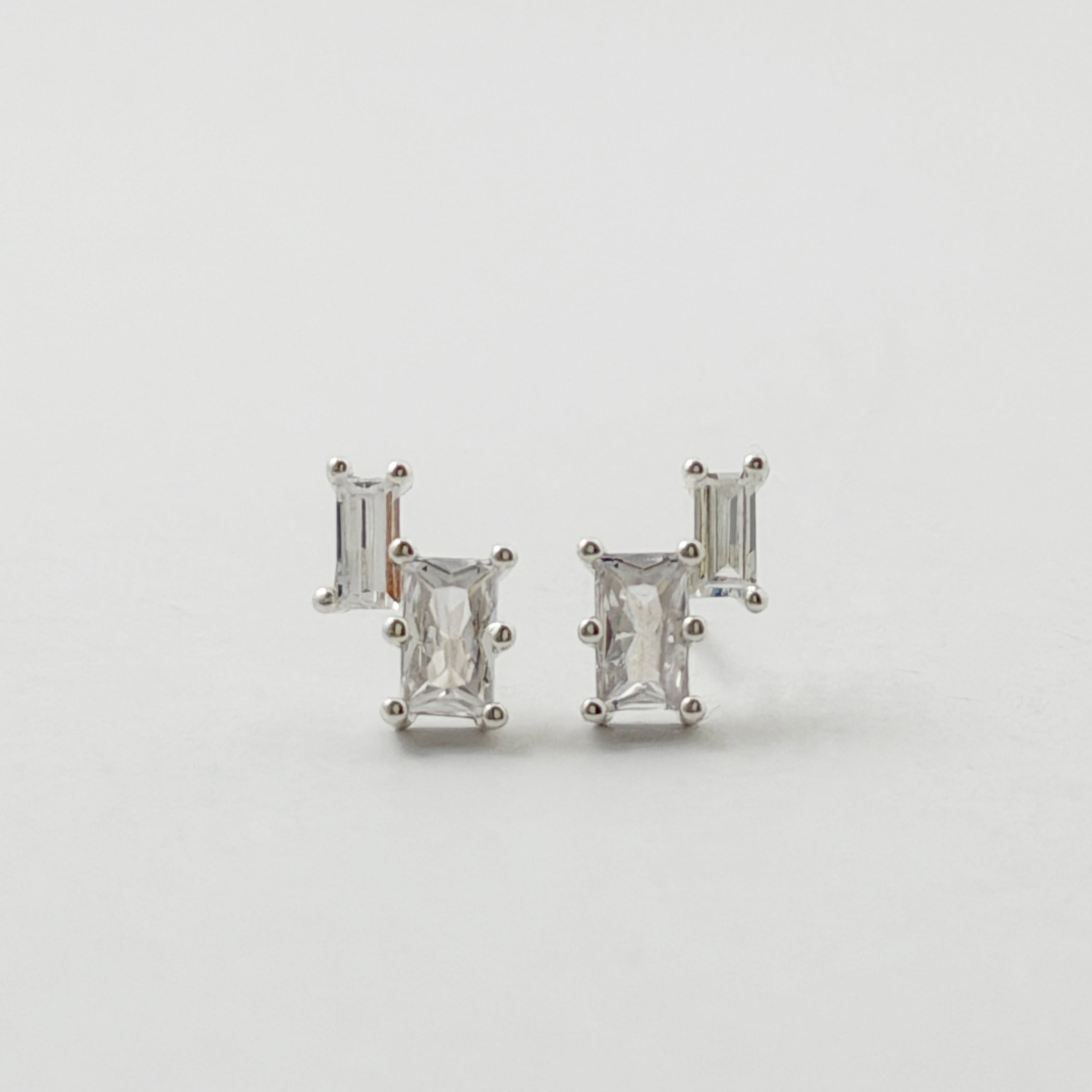 ジルコニア ダブル レクタングル スタッド ピアス 小さめピアス プチピアス Small