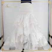 ベリーダンス オリエンタル 衣装 スカート ホワイト系 白 真っ白 クリーム色 レース フリル ロング 無地 シンプル 光沢 練習 舞台 発表会 イベント ボリューム スカート丈 ダンス衣装 コスチューム ダンス