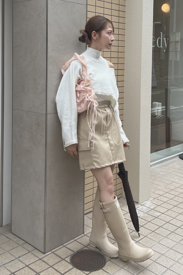 【予約】leather cargo skirt / beige