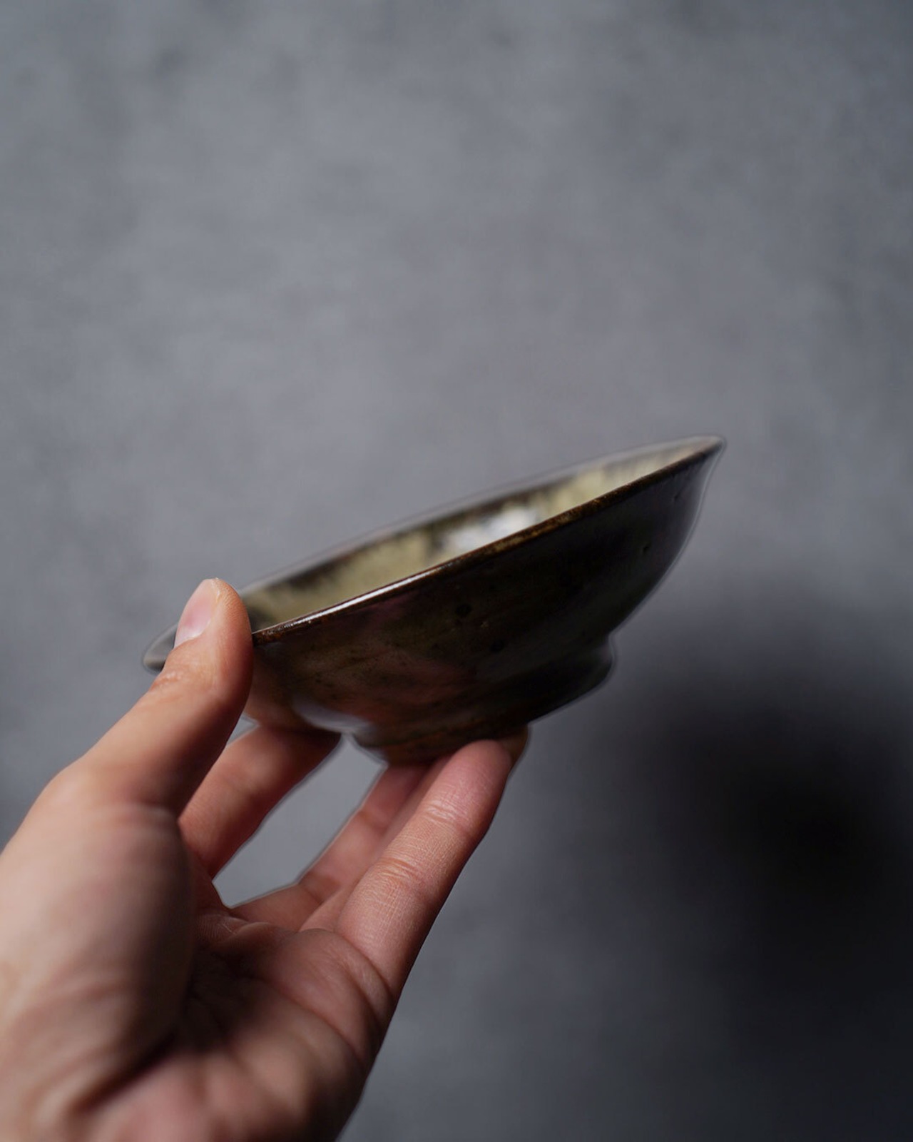 小鉢　鉄絵草花文　明石朴景描　/　香川