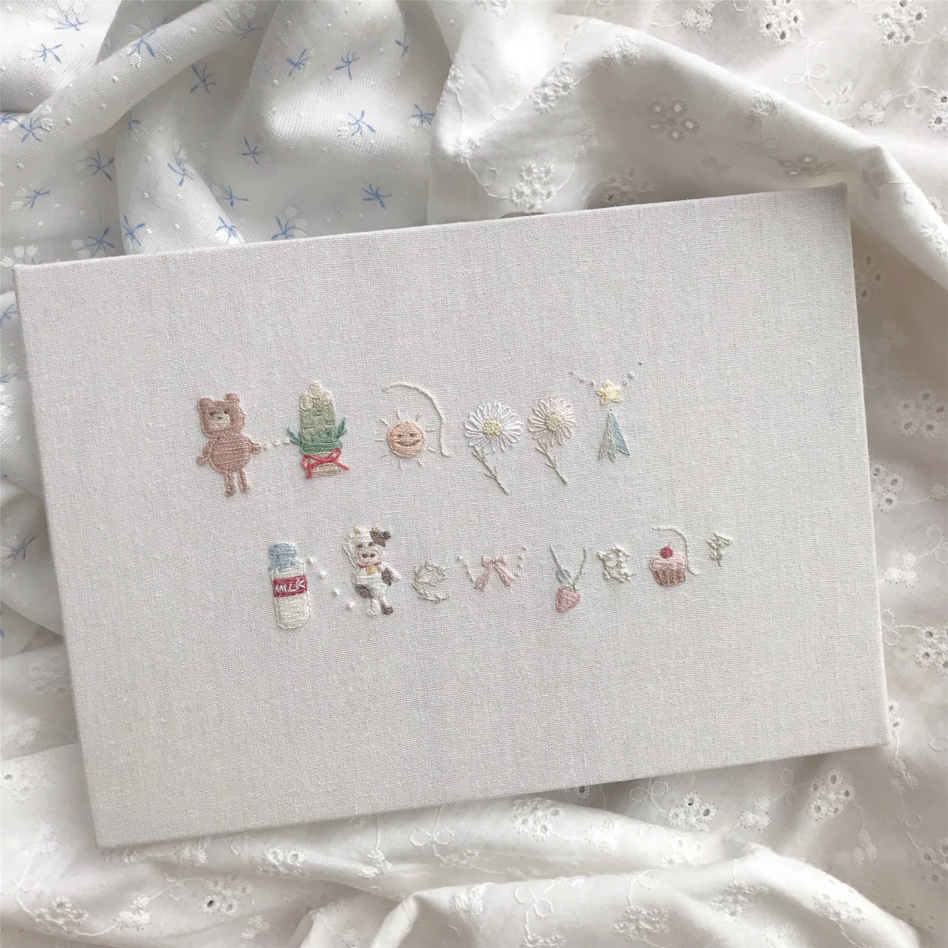 happy new year(うし)刺繍ボード | piyo刺繍