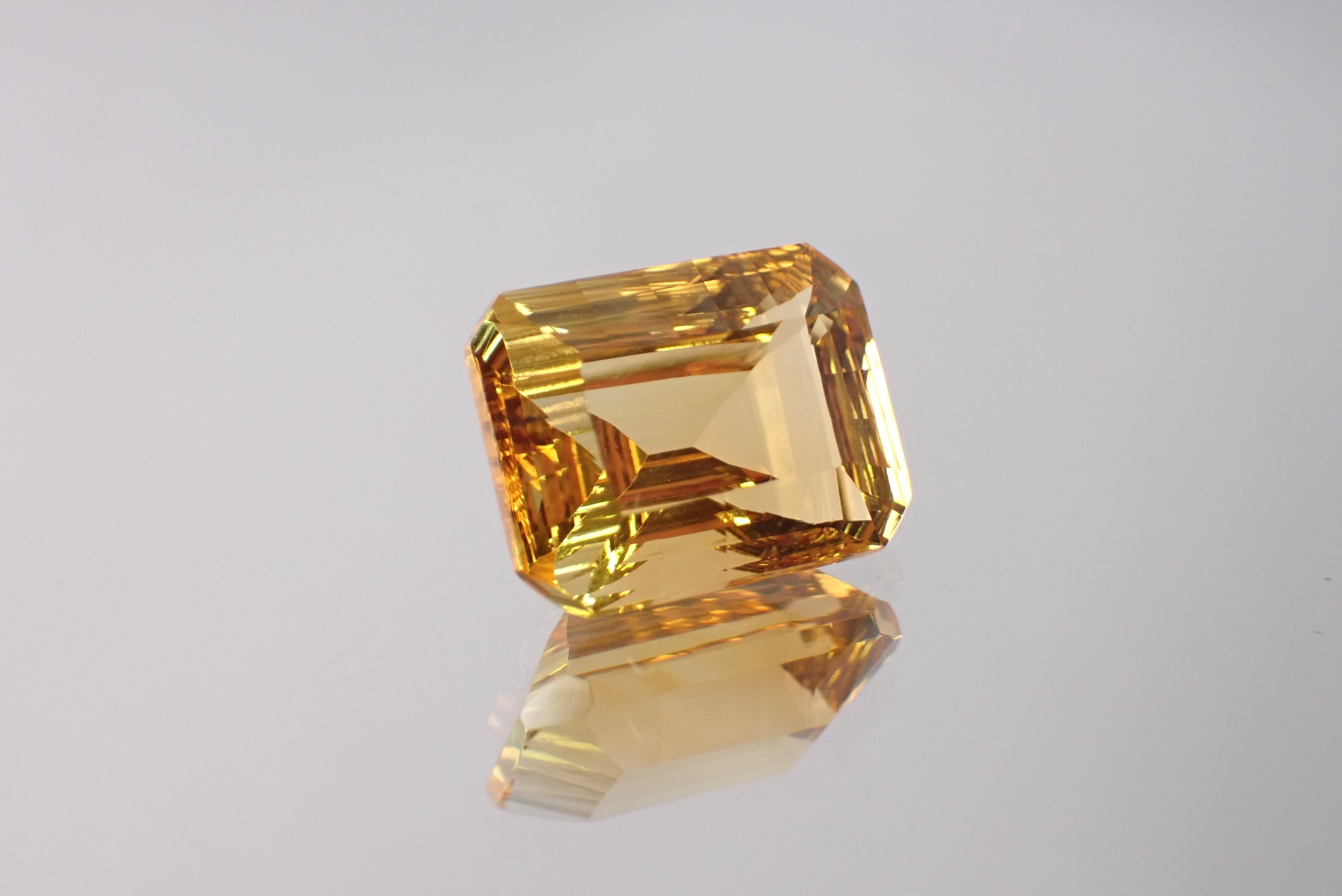 シトリン(コンケーブカット) 11.35ct [C5‐405] | differencee(ディファ