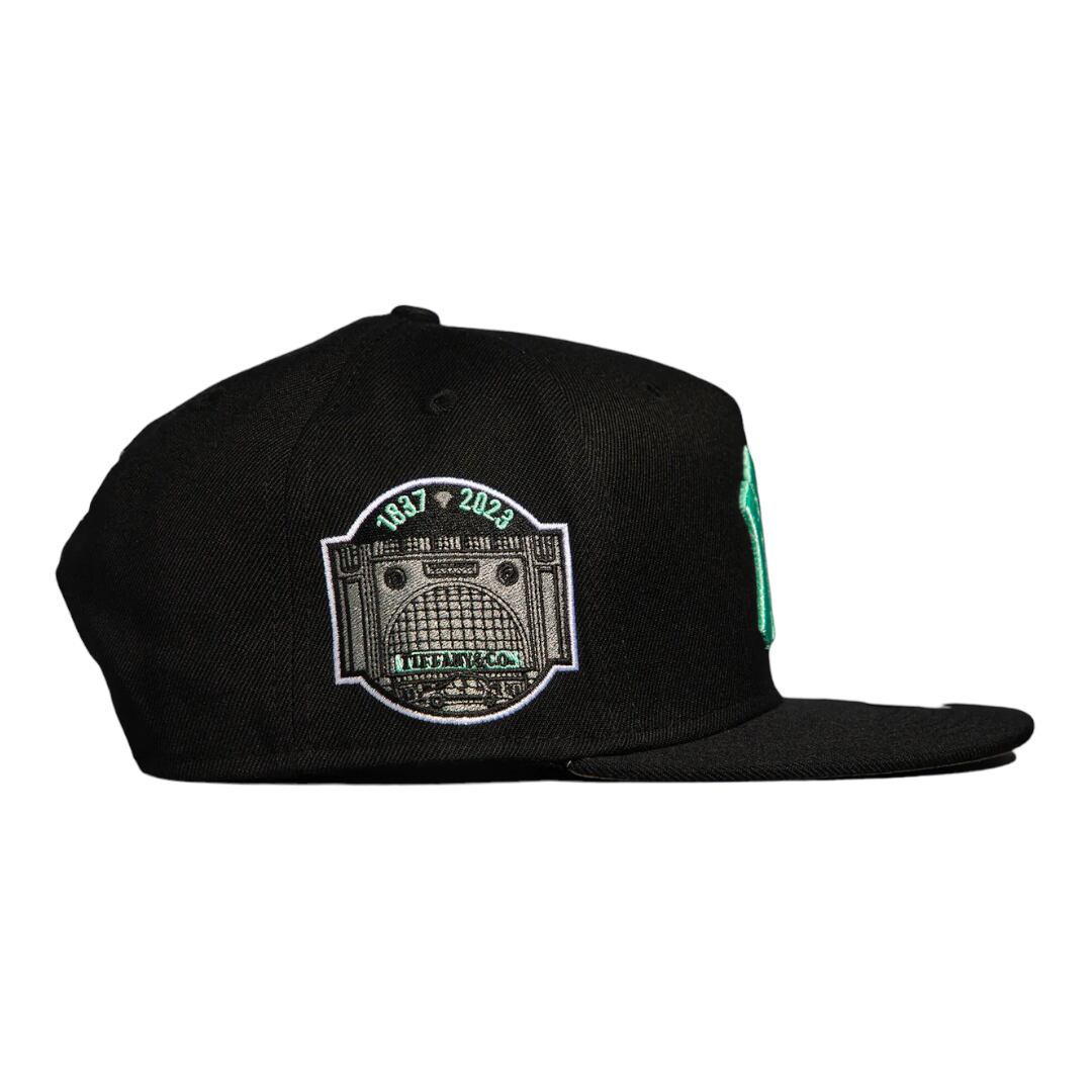 fitted【海外限定】ニューエラ　TWNTY TWO Snap back Tiffany