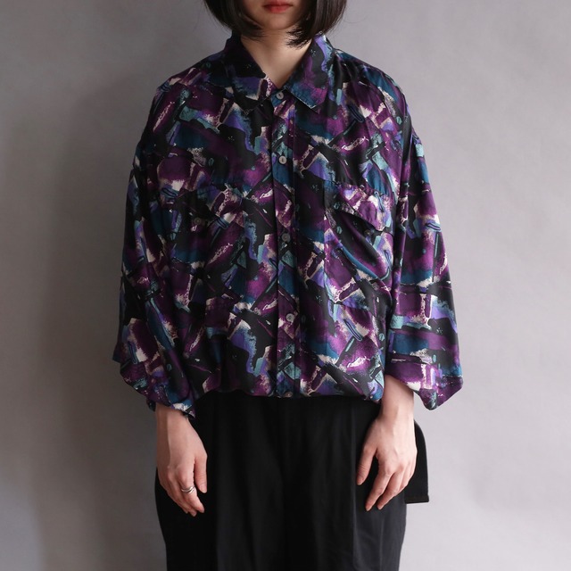poison color art pattern h/s silk shirt