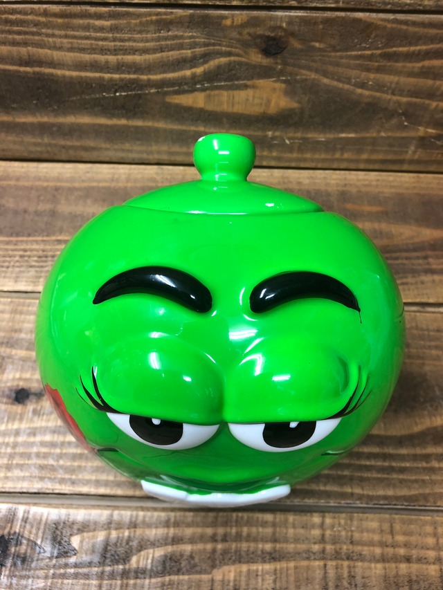 m&m