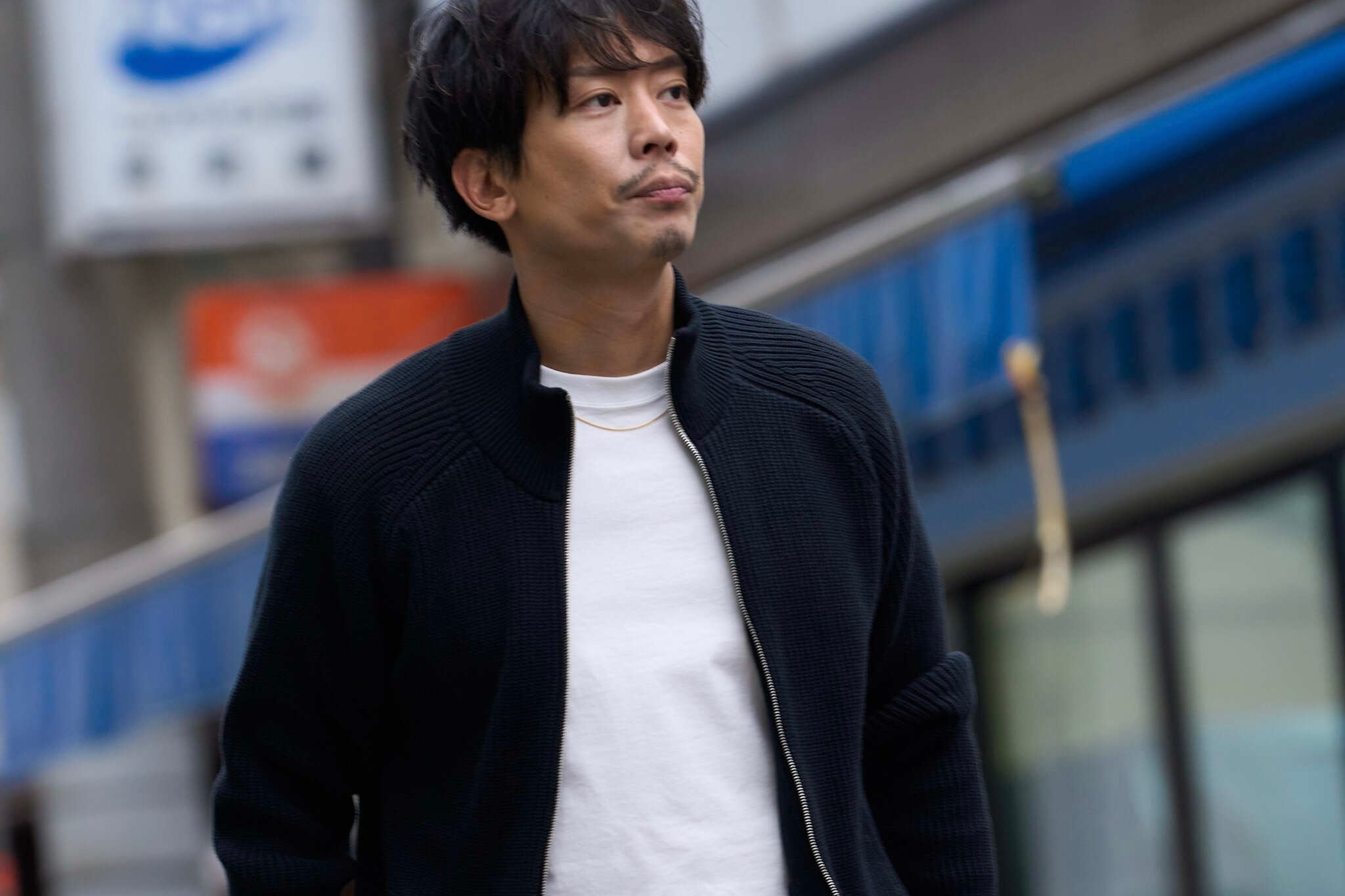 【11月新発売】デキる男を演出する「ドライバーズニット」