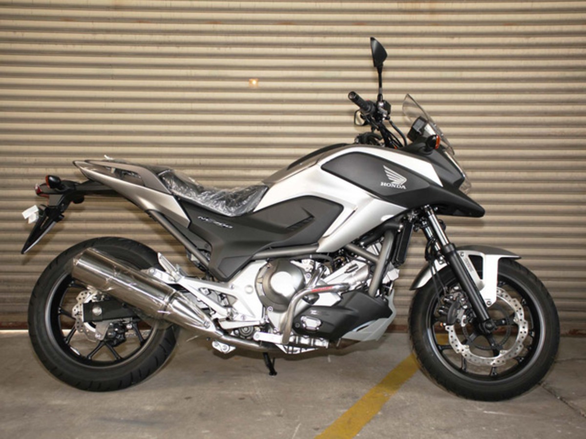 SLASHGUARD NC750X/S DCT、NC700X/S DCT用 オプションカラー [H17 