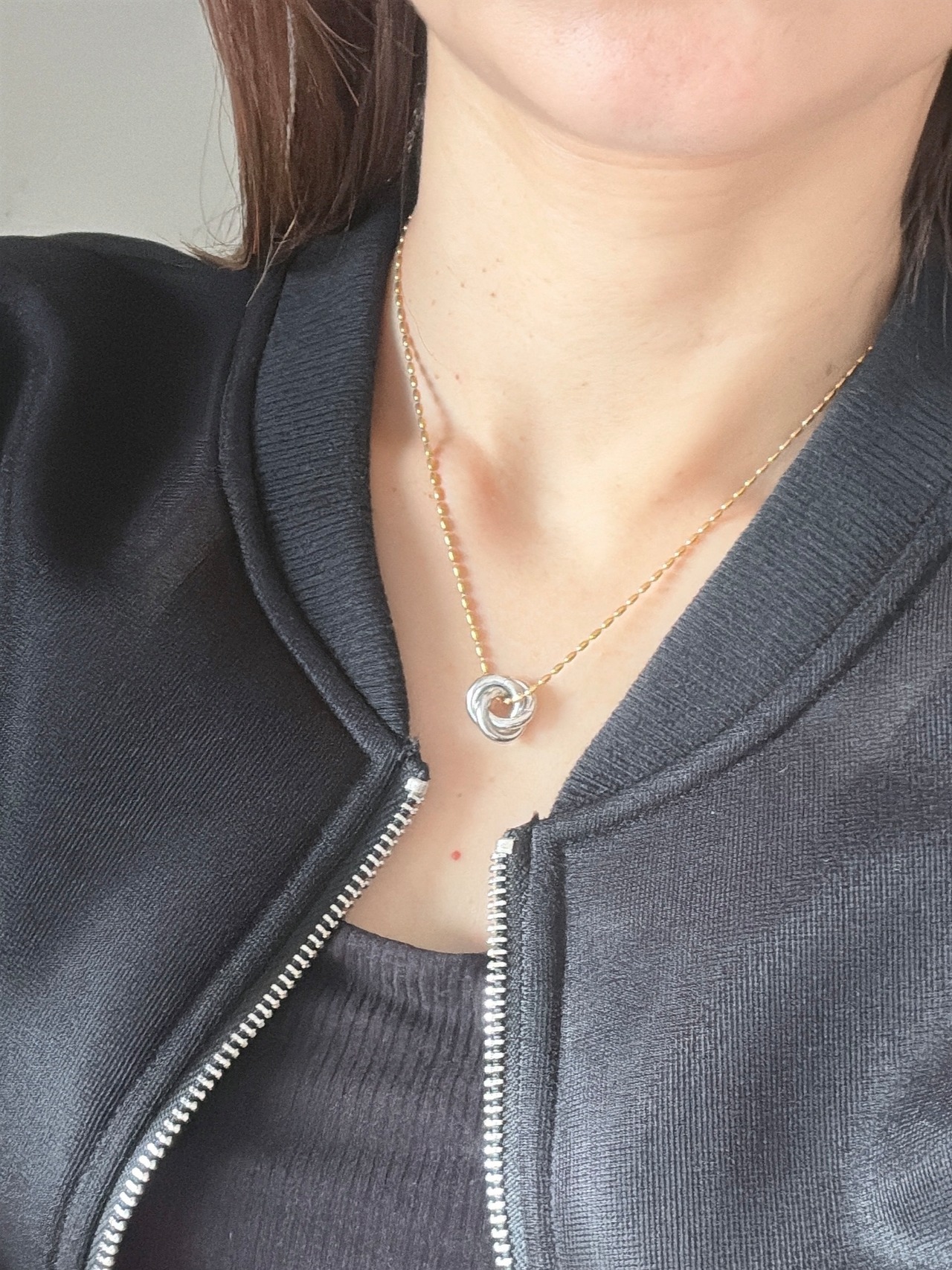 スリーリングネックレス