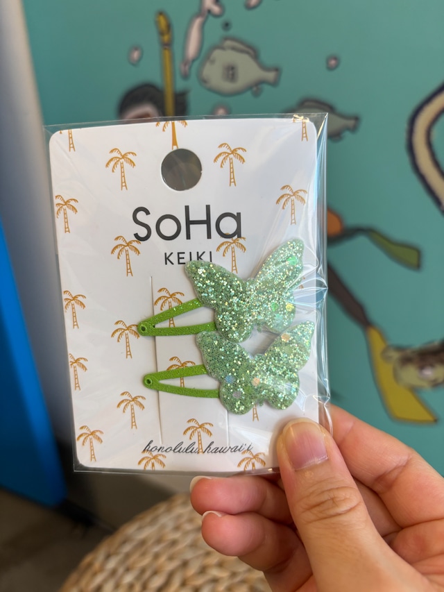 ハワイ限定商品を安心の国内配送で!≪正規輸入品≫日本未発売!【Soha Living/ ソーハリビング】【Soha Keiki/ ソーハケイキ】 ヘアクリップ ヘアピン バタフライ (グリーン)