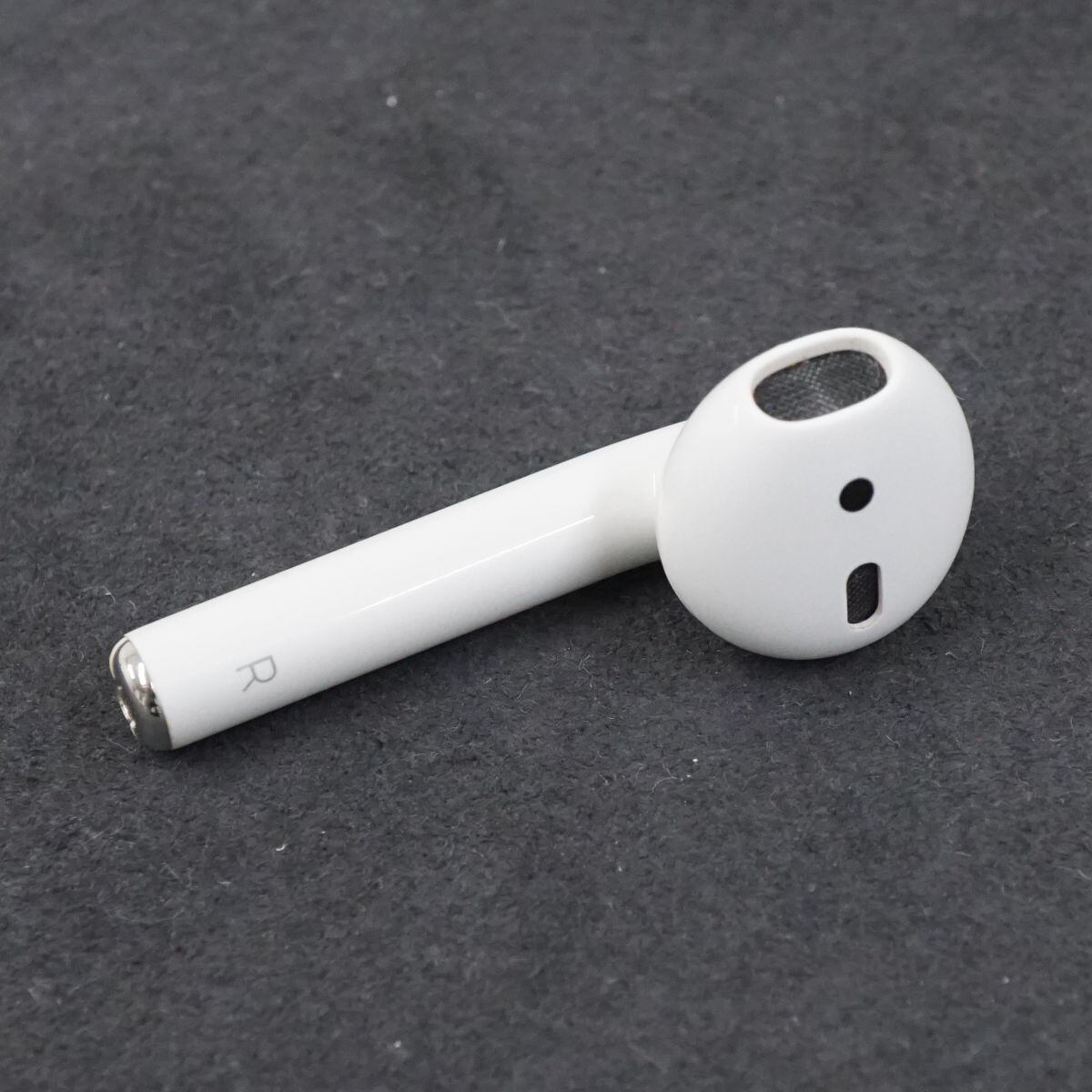 APPLE MV7N2J A WHITE AirPods 第2世代 - ヘッドホン