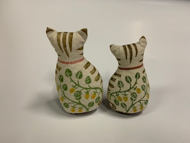 陣屋福猫 子ねこ 木版手染めぬいぐるみ 開運、お守りシリーズ | 真工藝