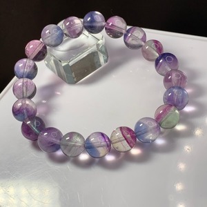 A42.多彩なグラデーション♪変わった色合いフローライトブレスレット