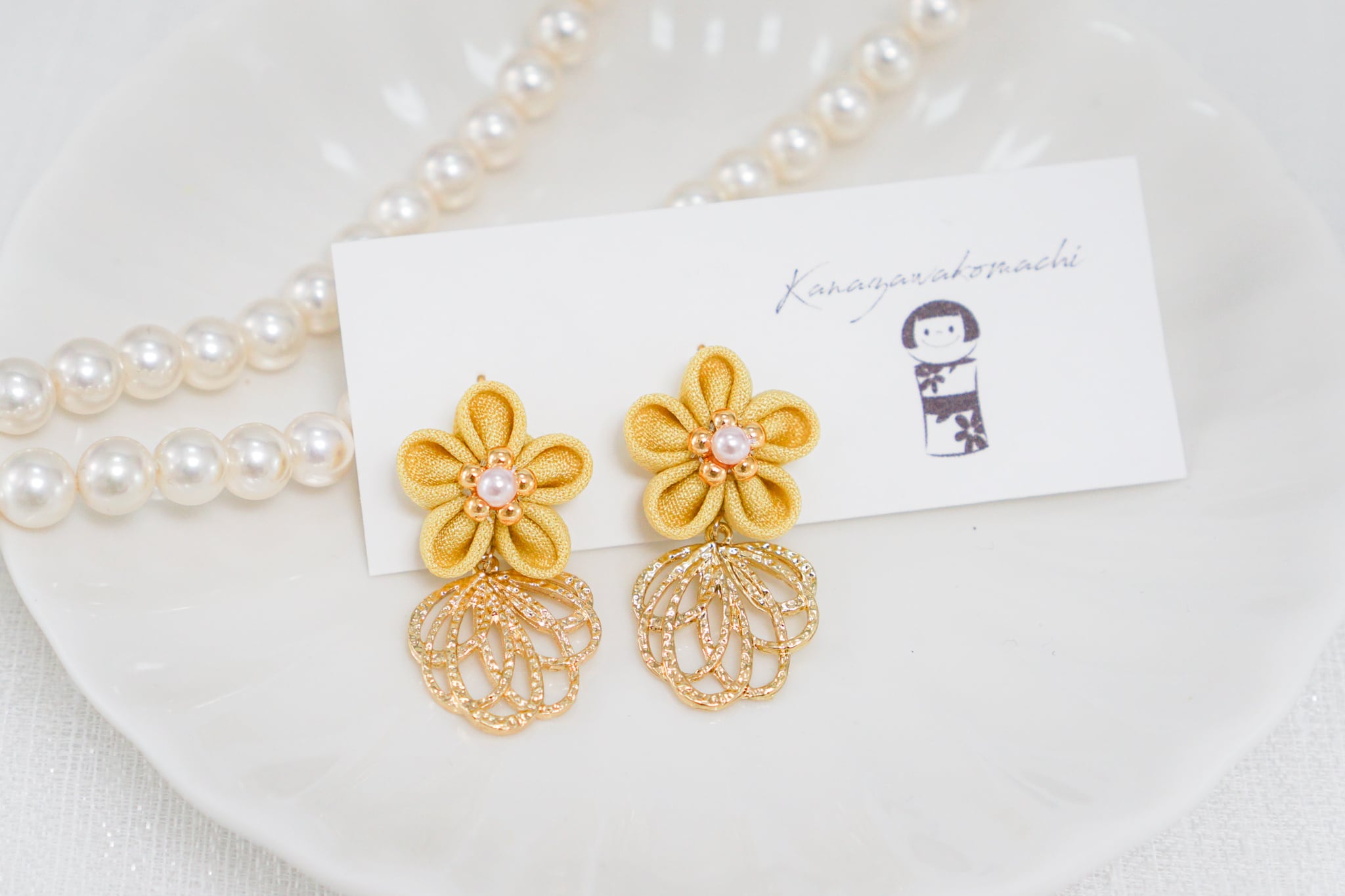 つまみ細工ピアスNO.22＊Light color＊ | 金澤こまち -accessories-
