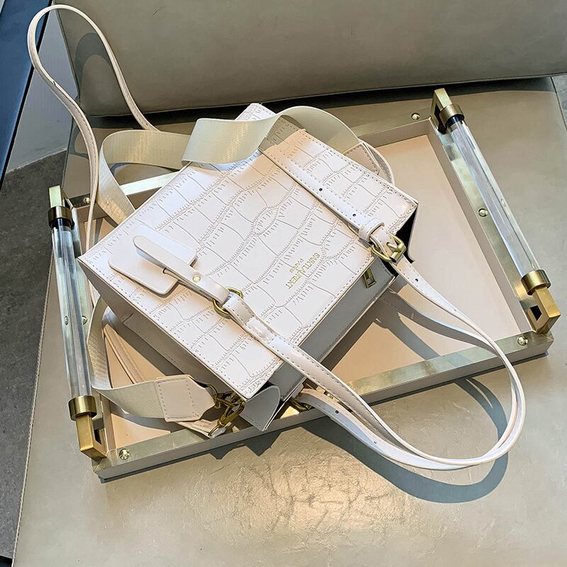 センススモールバッグ女性2020新しい流行のファッションワイルドワンショルダーハンドバッグネットレッドワイルドテクスチャメッセンジャーバッグ 手作りハンドバック89142438728