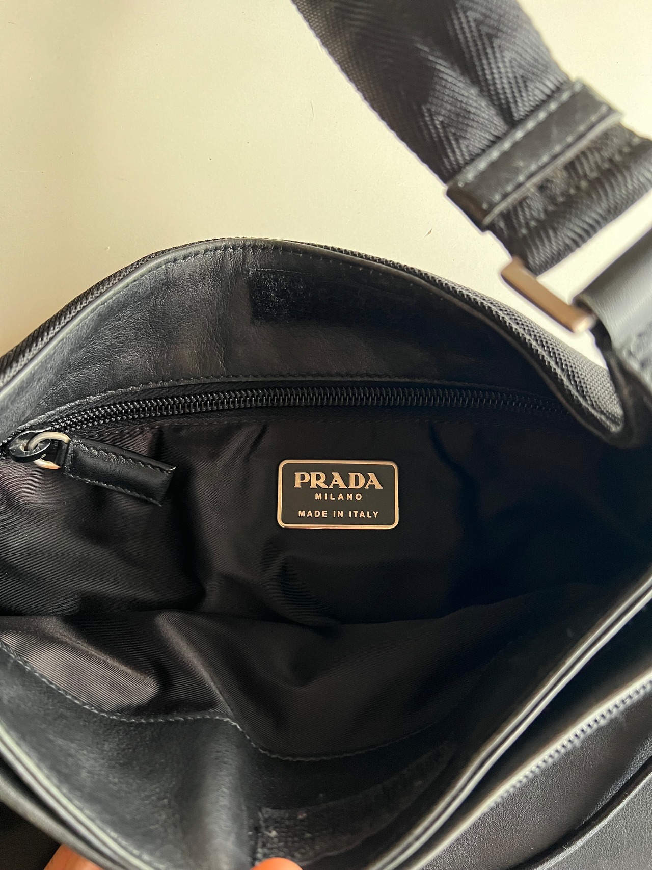 FW1999 PRADA LEATHER BODY BAG | triptraproll