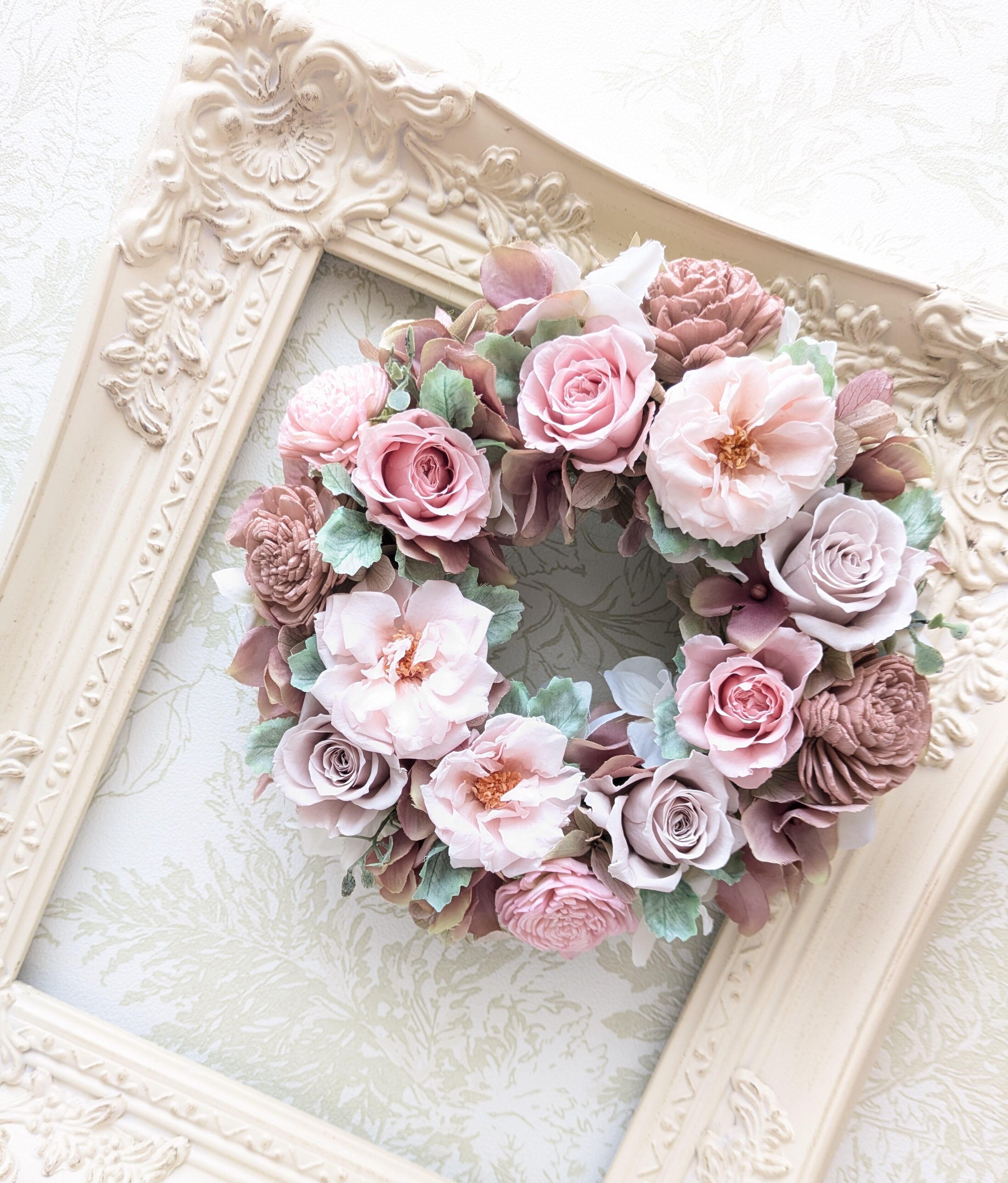 花々のハートバスケットアレンジ 花々のハートバスケットアレンジ 