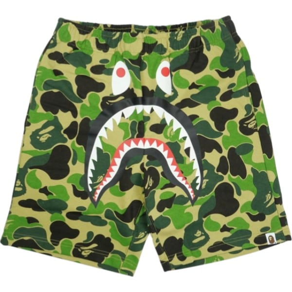 【美品】A BATHING APE シャークスウェットショーツ Size【M】 A BATHING APE ア ベイシング エイプ ABC CAMO SHARK SWEAT