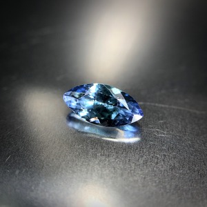 妖艶に溶け合う蒼と翠 0.82ct UP 天然 マルチカラー タンザナイト