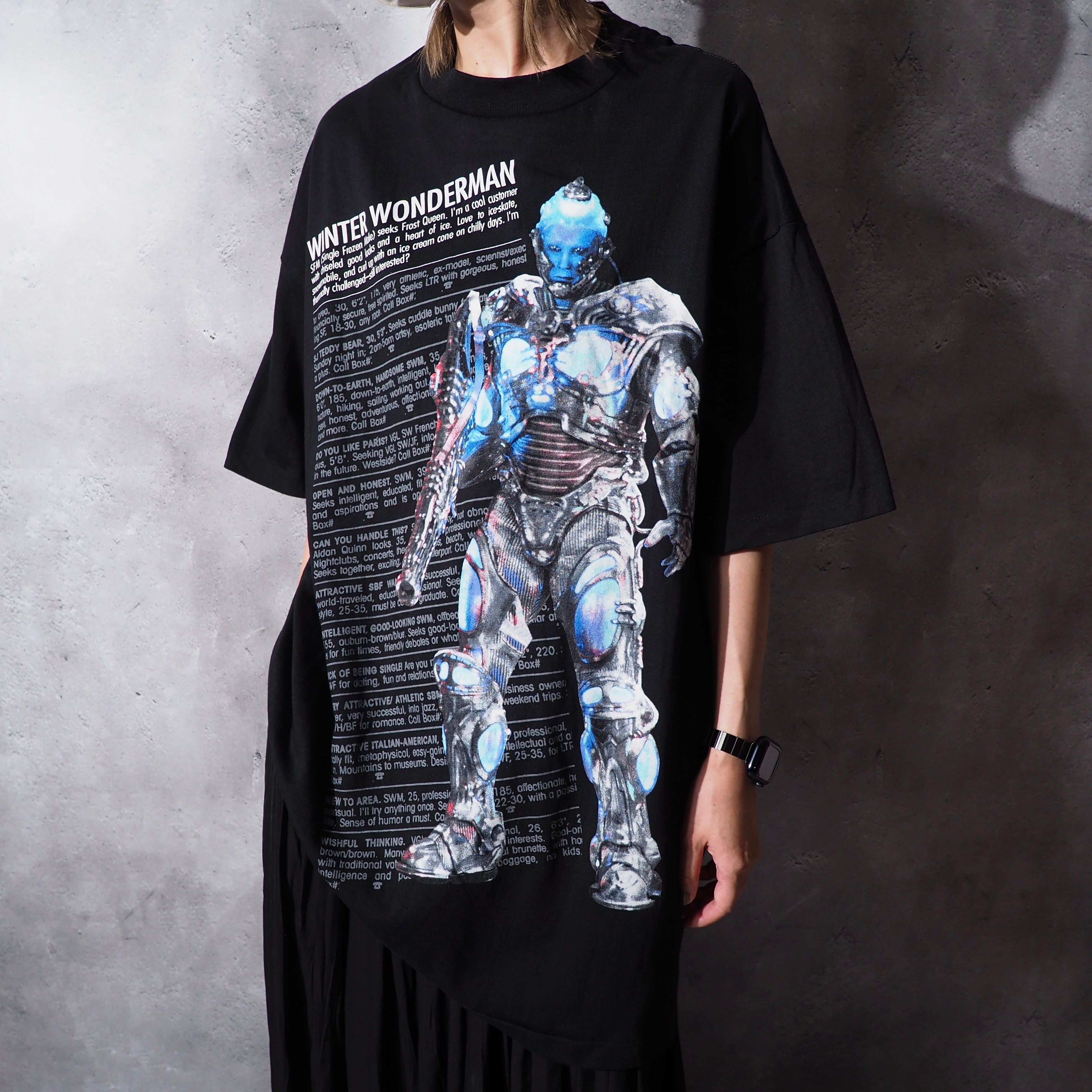 1997s ” Winter wonderman ” printed black loose Tee (made in Usa)