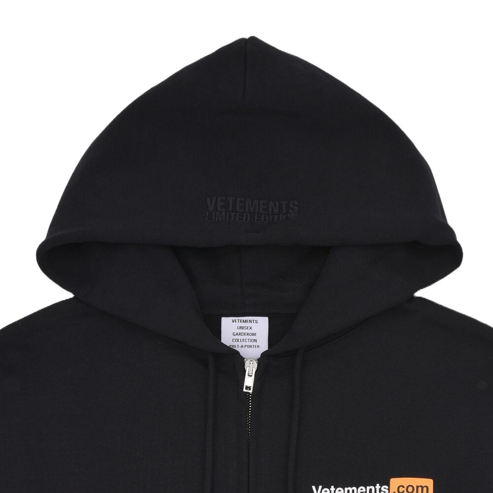 VETEMENTS】〈women's〉VETEMENTS.COM FITTED ZIP-UP HOODIE | AYIN VETEMENTS】〈women's〉VETEMENTS.COM FITTED ZIP-UP HOODIE | AYIN