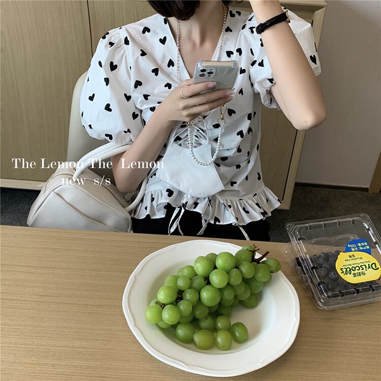 ギャザースリーブシャツ サマーVネックプリーツ半袖トップス ショート ハーフスリーブ 夏物 ビッグFスモールZ韓国26749639454