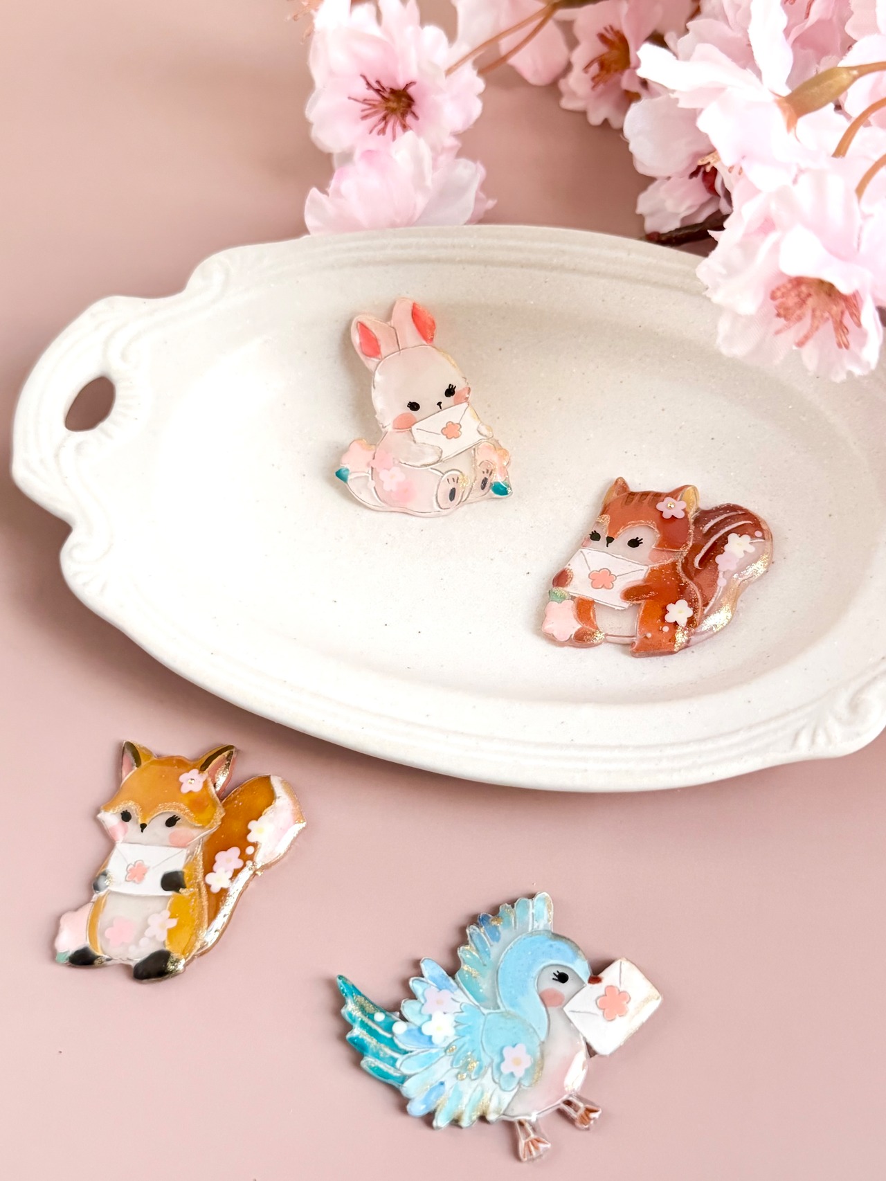 ブローチ『さくらポストのうさぎさん』ストーリーカード付き