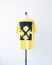 〈OFF-WHITE by Virgil Abloh〉T‐shirt