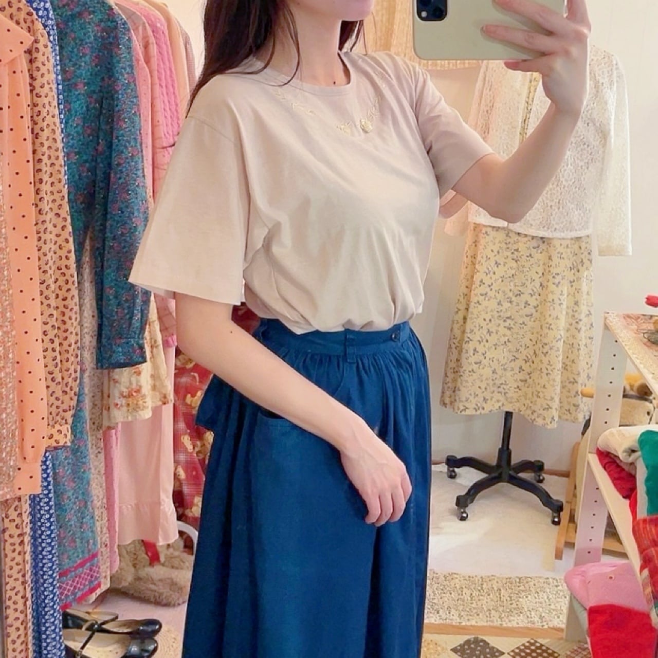 ribbon rose beige T-shirt