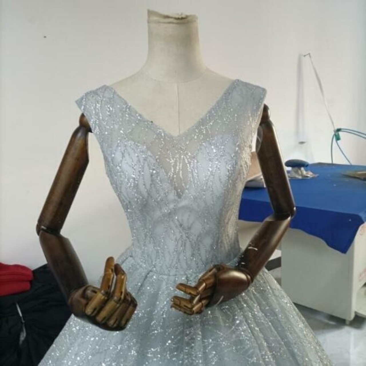 豪華！パーティードレス ブルー キラキラグリッターチュール 終えれ  