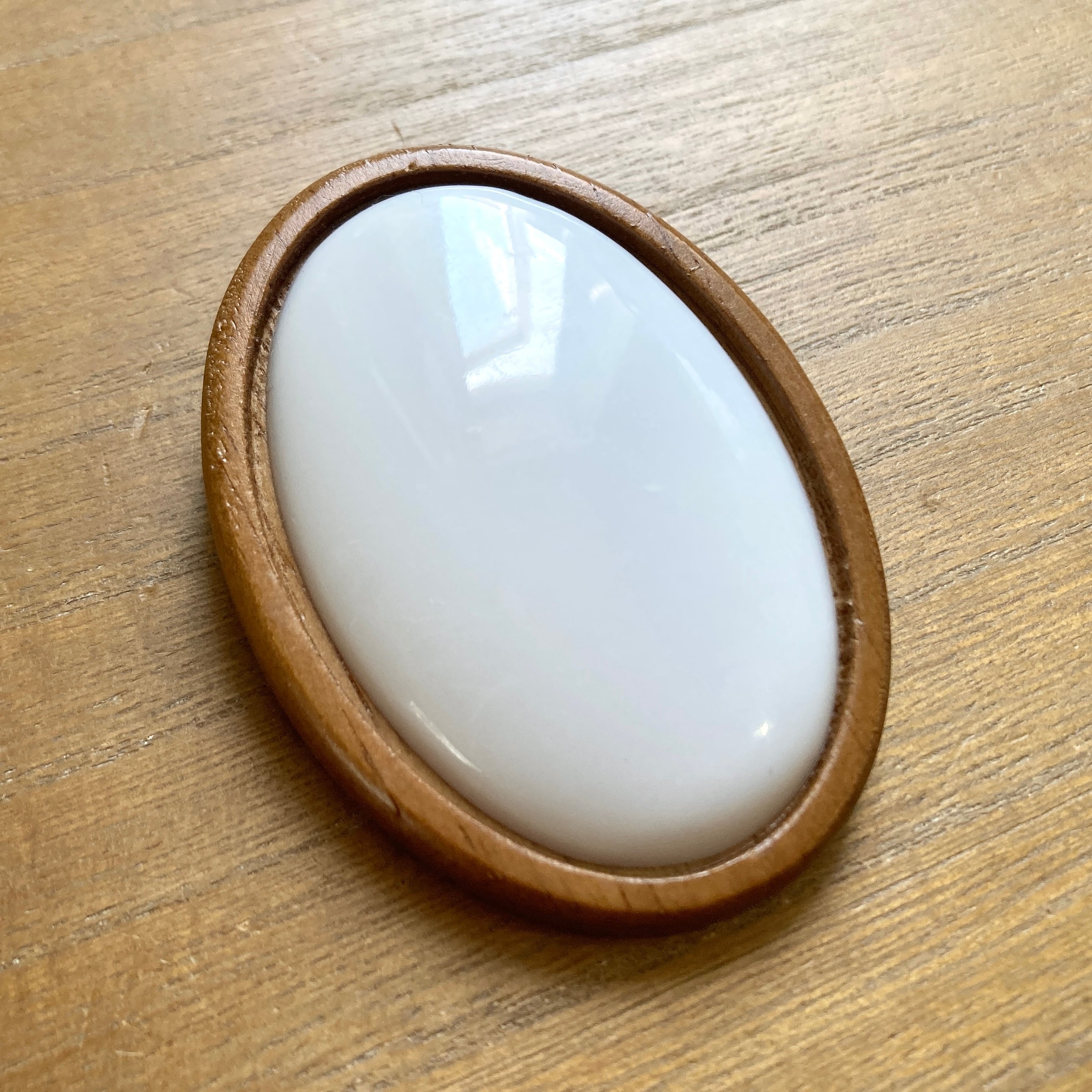 木製ブローチ台 ロング楕円6.5cm×4.7cm 芯付き | cherin-cherin