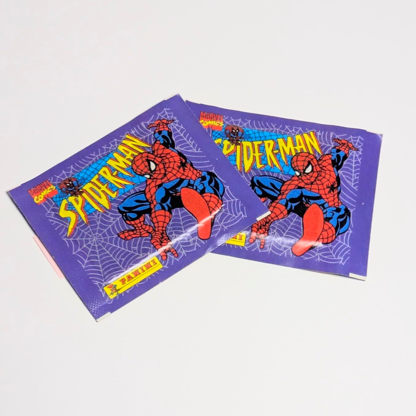 ☆送料無料!☆ VINTAGE 1995【 Spider-Man / スパイダーマン 】スパイダーマン クロモス アデシボス(Cromos Adhesivos)/ トレーディングステッカー 単品 (1個=4STICKER入)〚アメリカン雑貨 アメトイ〛