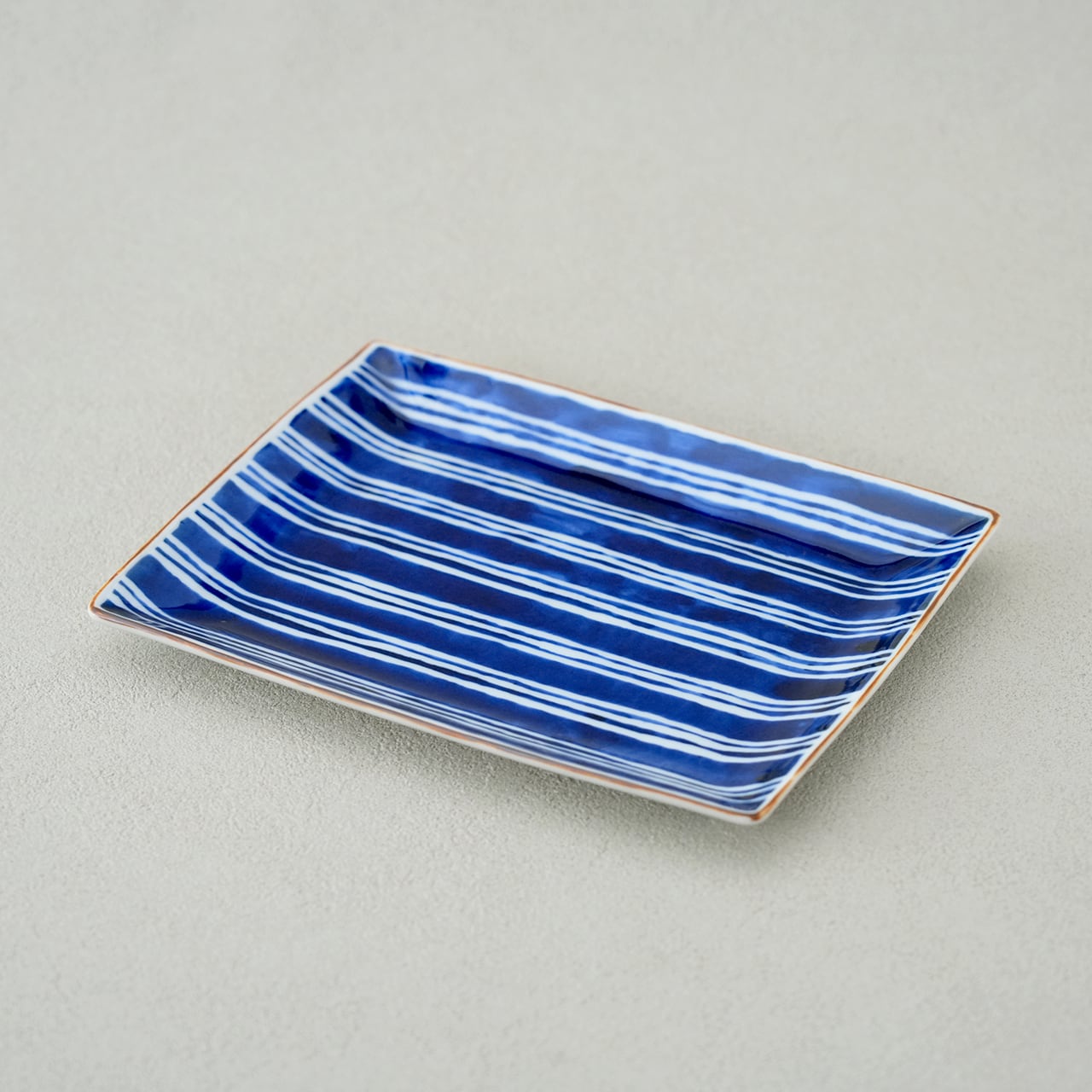 副千製陶所］白抜き十草 角プレート | フラッグス