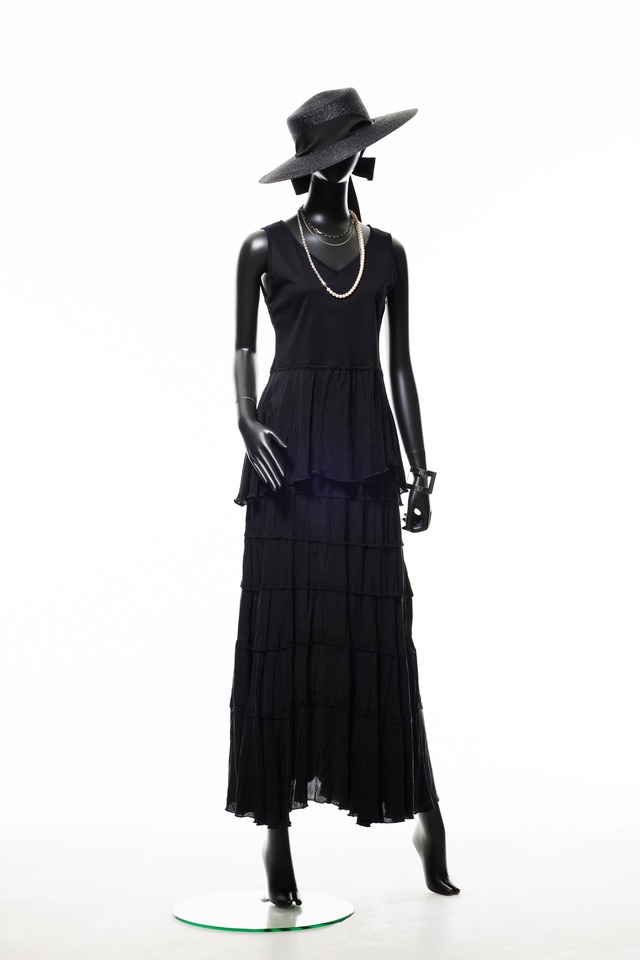 【221K008】裾フリルVネックタンクトップ　B_ブラック×ブラック