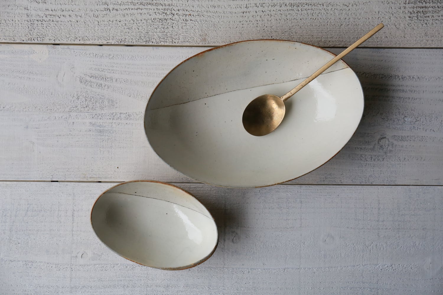 荒鉄線 楕円深鉢 大 | 古谷製陶所