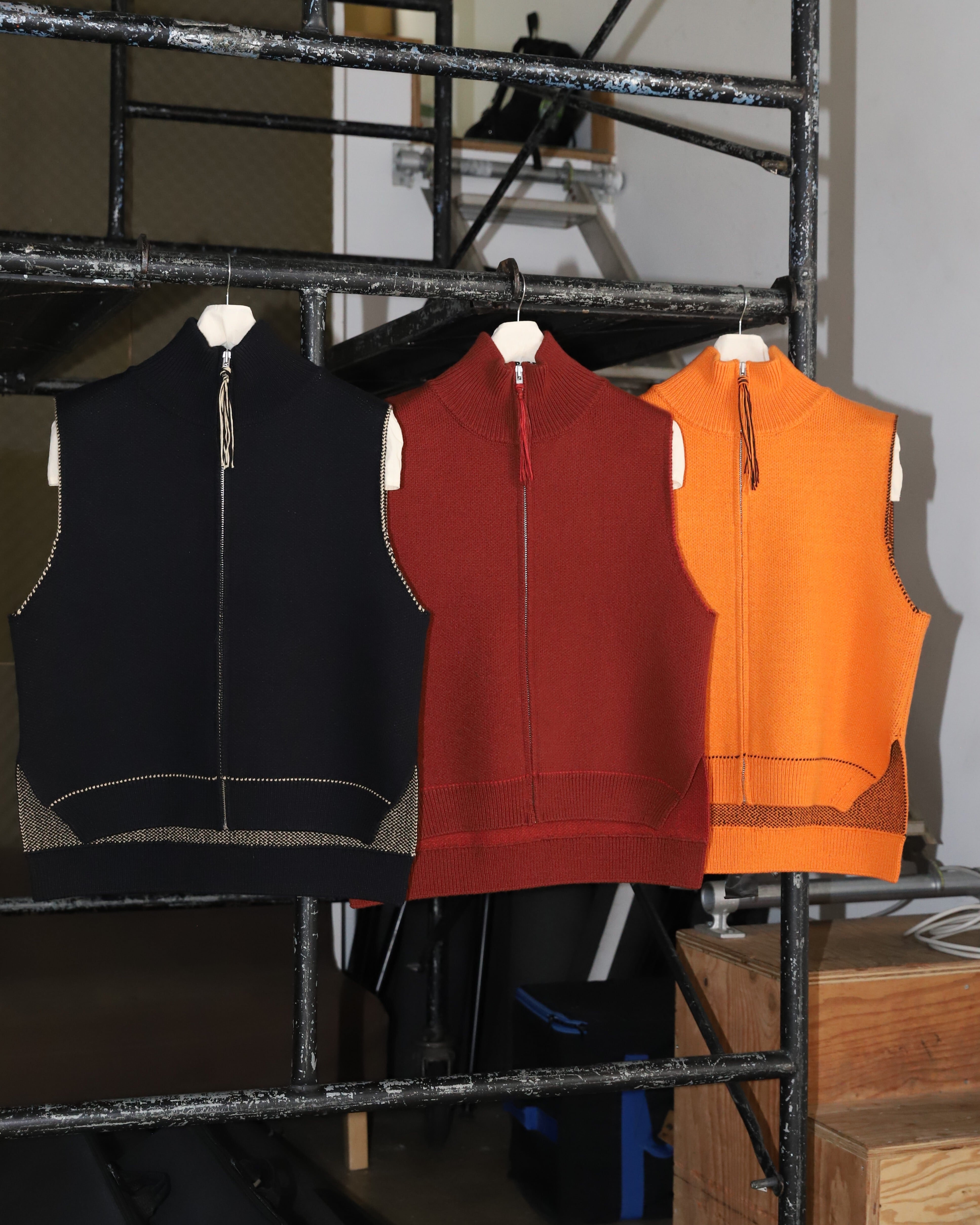 ラスト1点 | Fringe knit Vest - Orange | AMBERGLEAM