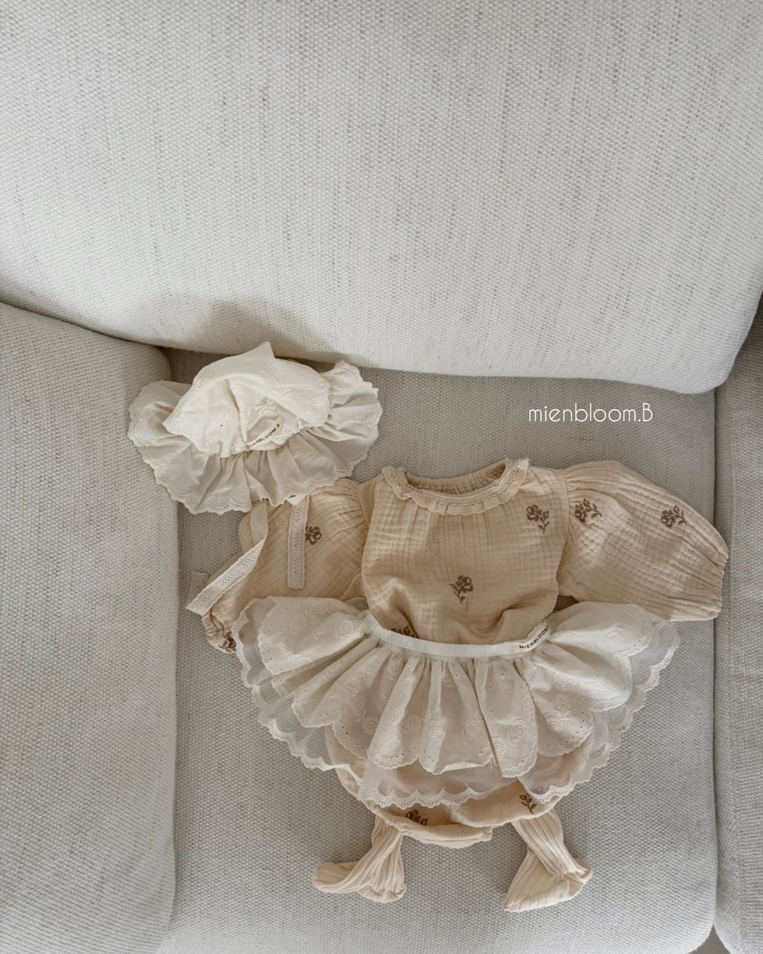 送料無料【予約】/ baby ロース刺繍ブラウス / mienbloom