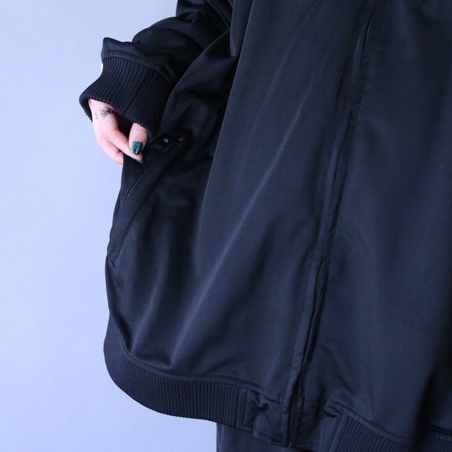 "black×white" good coloring over silhouette track jacket