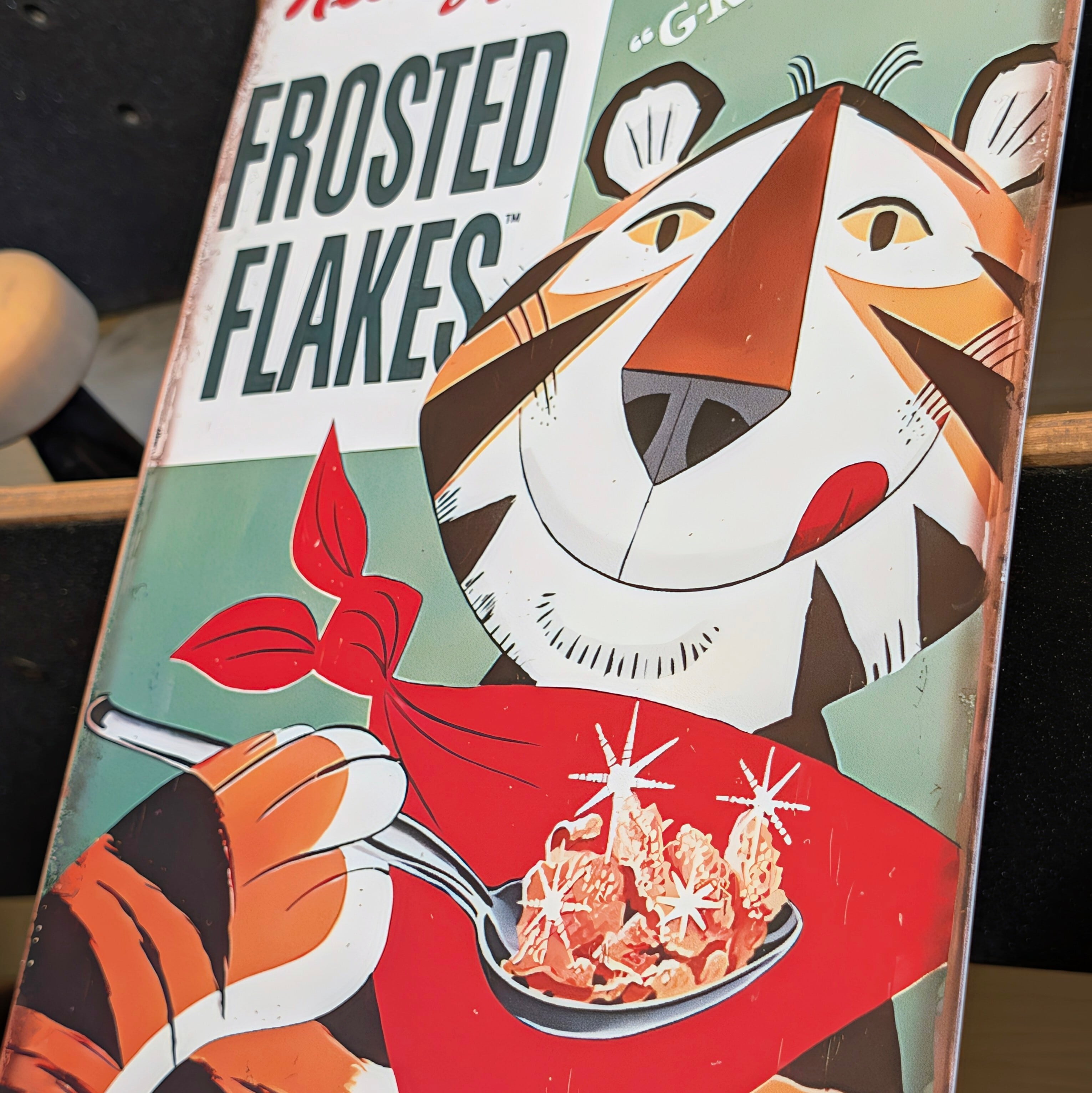 送料無料!ちょうどいいブリキ看板 【 Kellogg's FROSTED FLAKES ( ケロッグ シリアル フロステッド・フレークス ) 】トニー・ザ・タイガー / METAL SIGN / メタルサイン / ブリキ看板 / サインボード / ビンテージ加工〚アメリカン雑貨 アメトイ〛