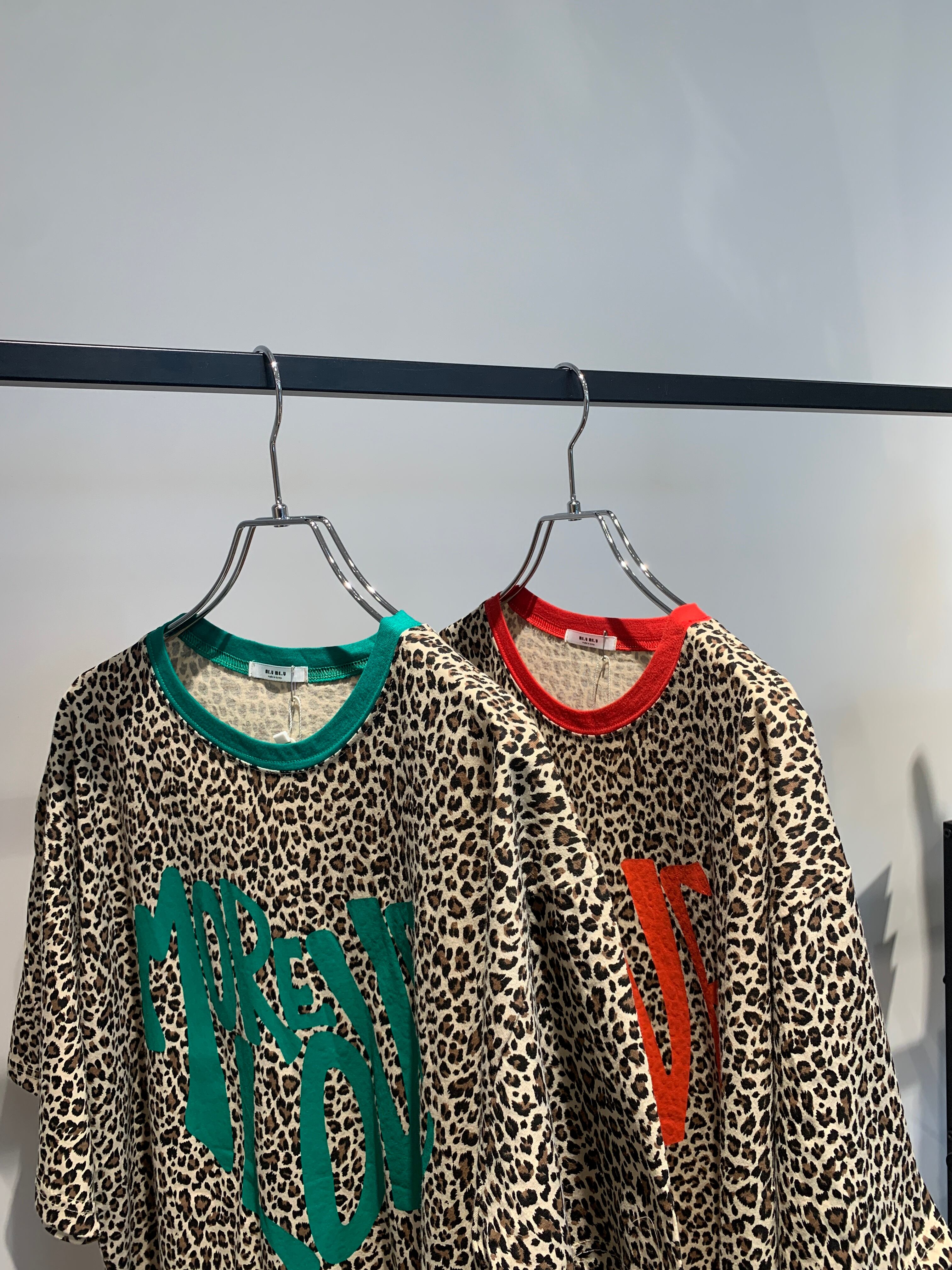 color logo leopard T-shirt