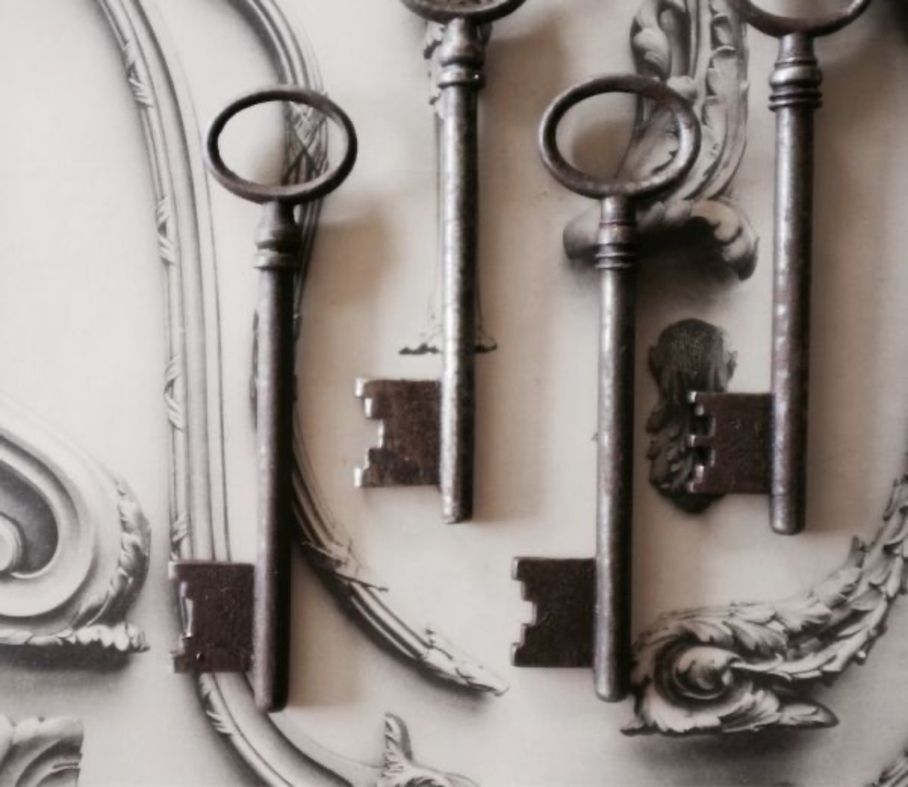 フランスアンティーク 1900s 11c 秘密の扉用鉄製の鍵a